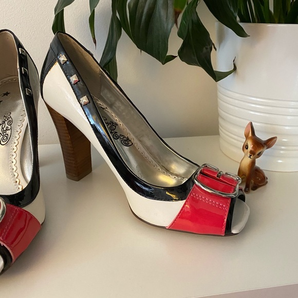 Naughty Monkey edgy open-toe heels - Picture 3 of 5